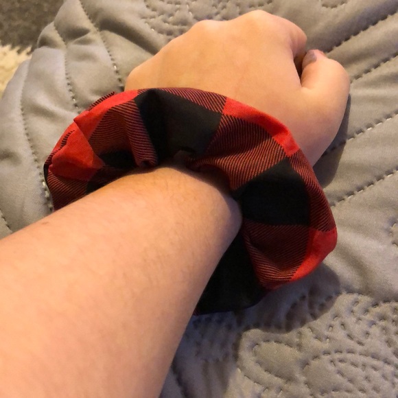 100% Handmade Scrunchie - Picture 2 of 2